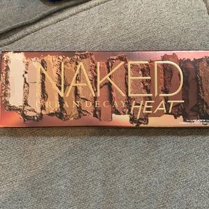 Naked Heat Eyeshadow Palette